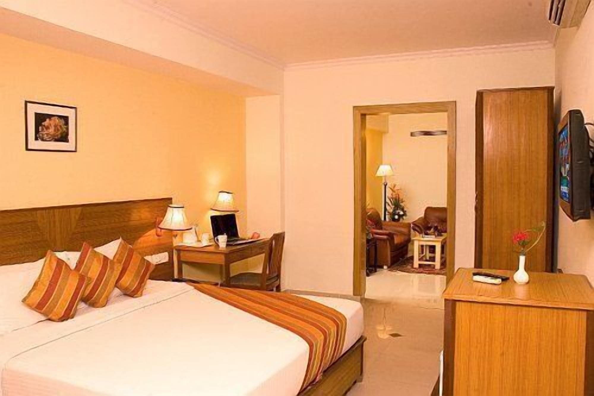 Ramanashree Brunton Otel Bangalore Dış mekan fotoğraf